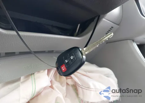 2019 Toyota Highlander Le from USA, damaged, VIN 5TDBZRFH6KS744282